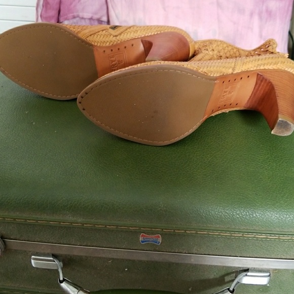 โโโTrade bundle Frye Limited Collection New NWT 8.5 - Picture 4 of 8